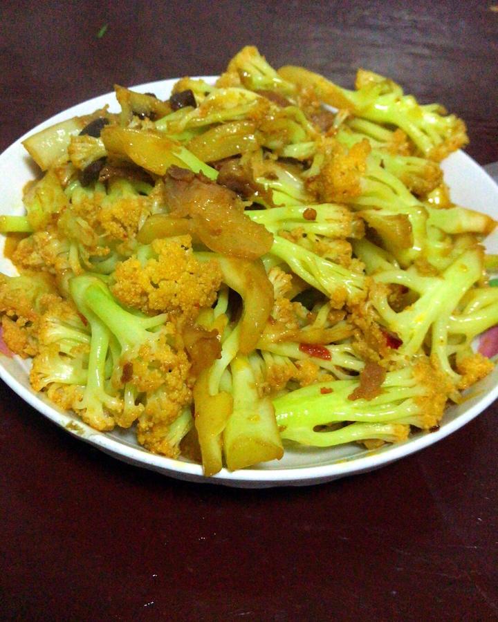 老丁的私房菜-干锅花菜