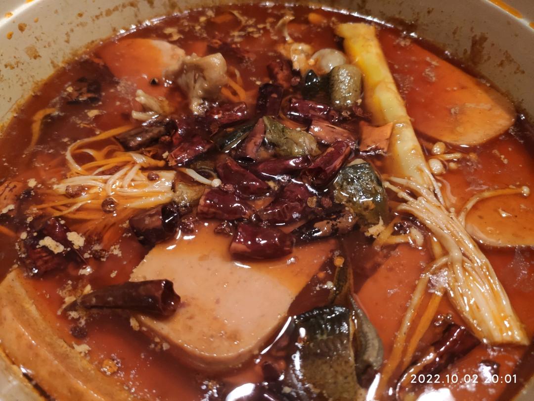 毛血旺：麻辣鲜香