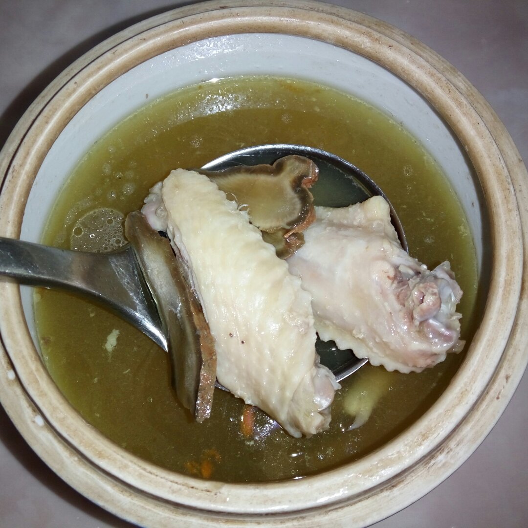 田七炖鹌鹑