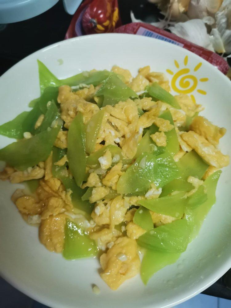 莴笋炒蛋