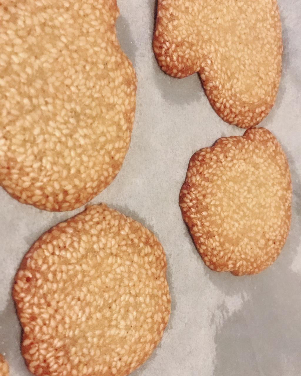 芝麻薄脆蛋白饼干