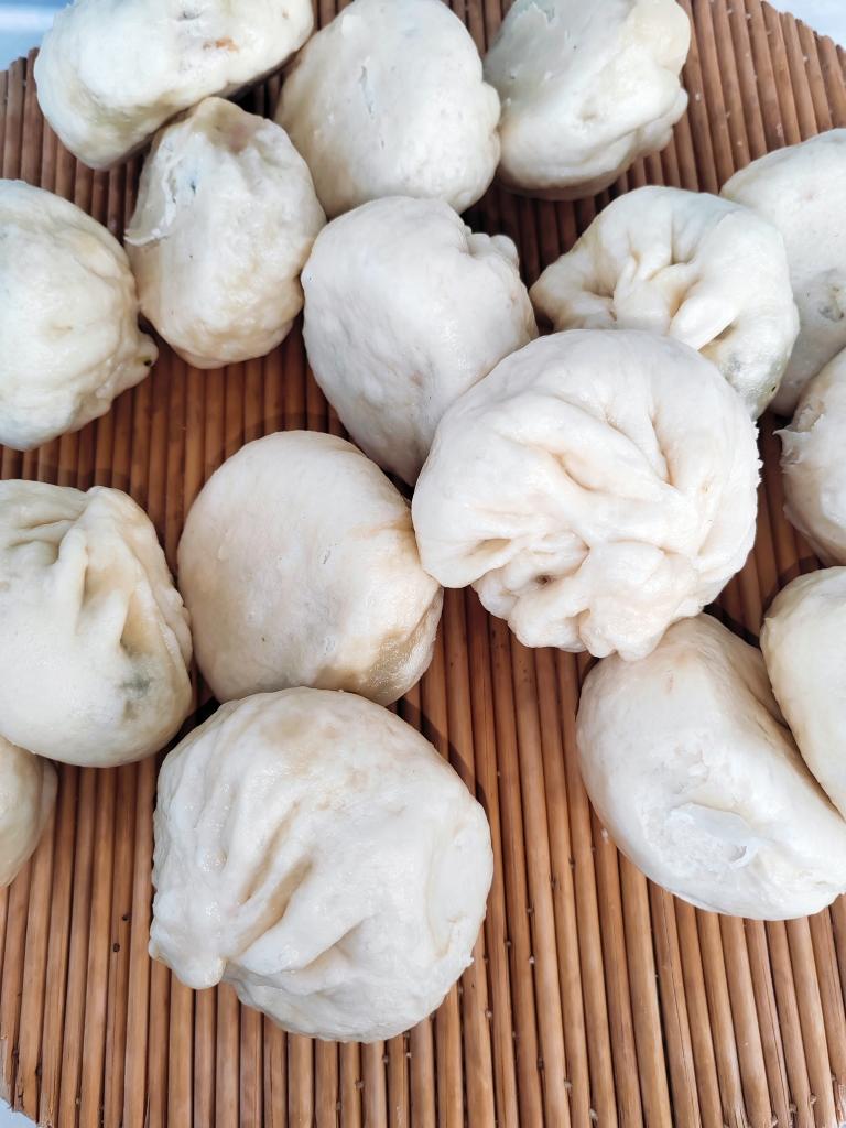 青菜香菇胡萝卜虾皮包子