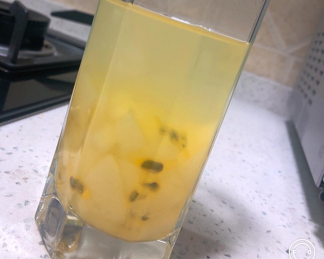 滋阴润燥秋梨百香果的做法