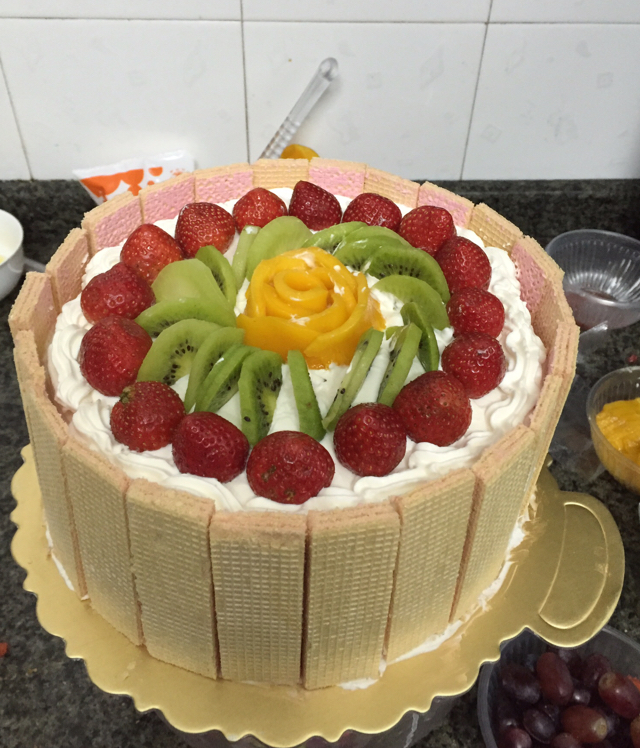 生日蛋糕教程【威化饼干围边】