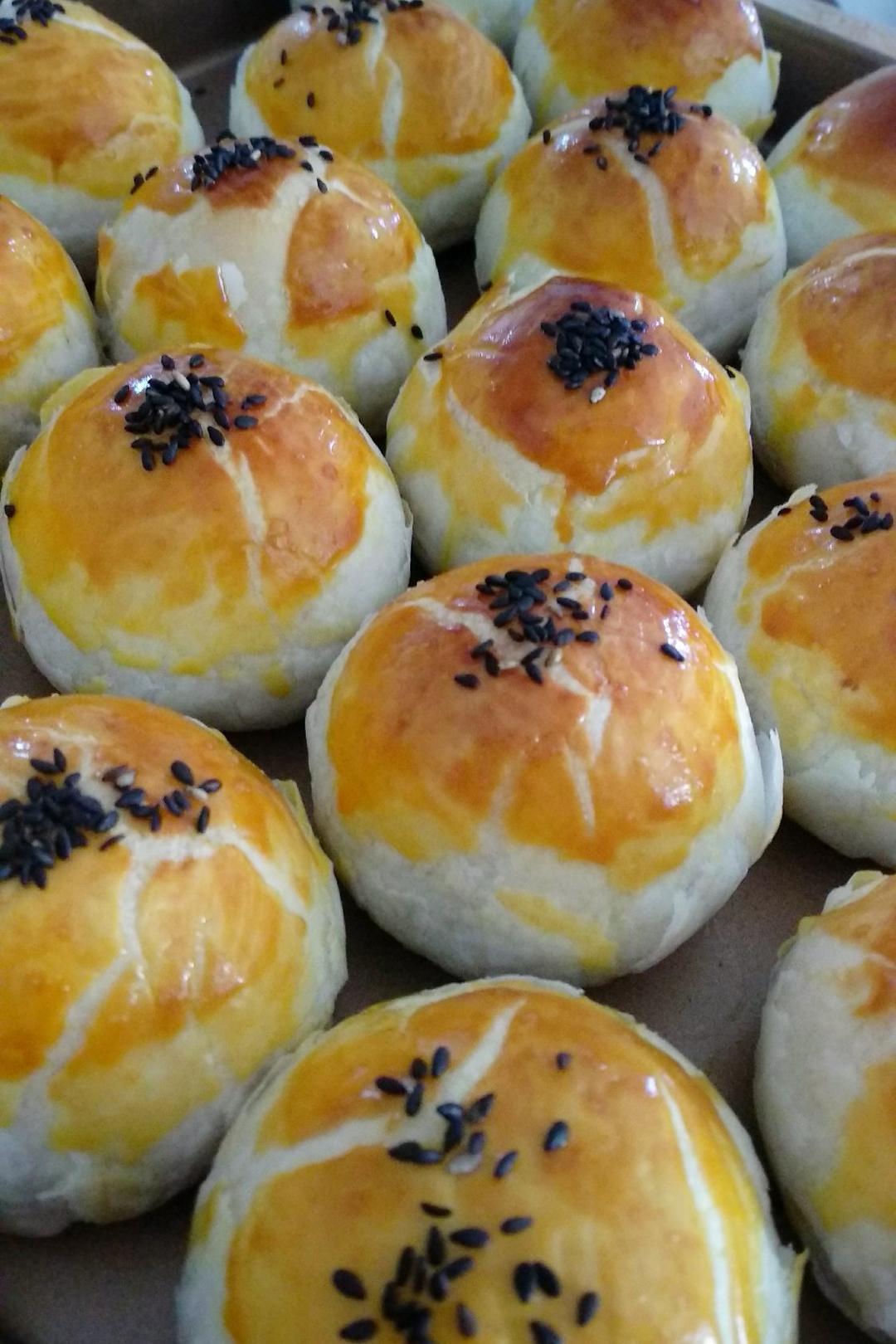 百吃不腻的蛋黄酥