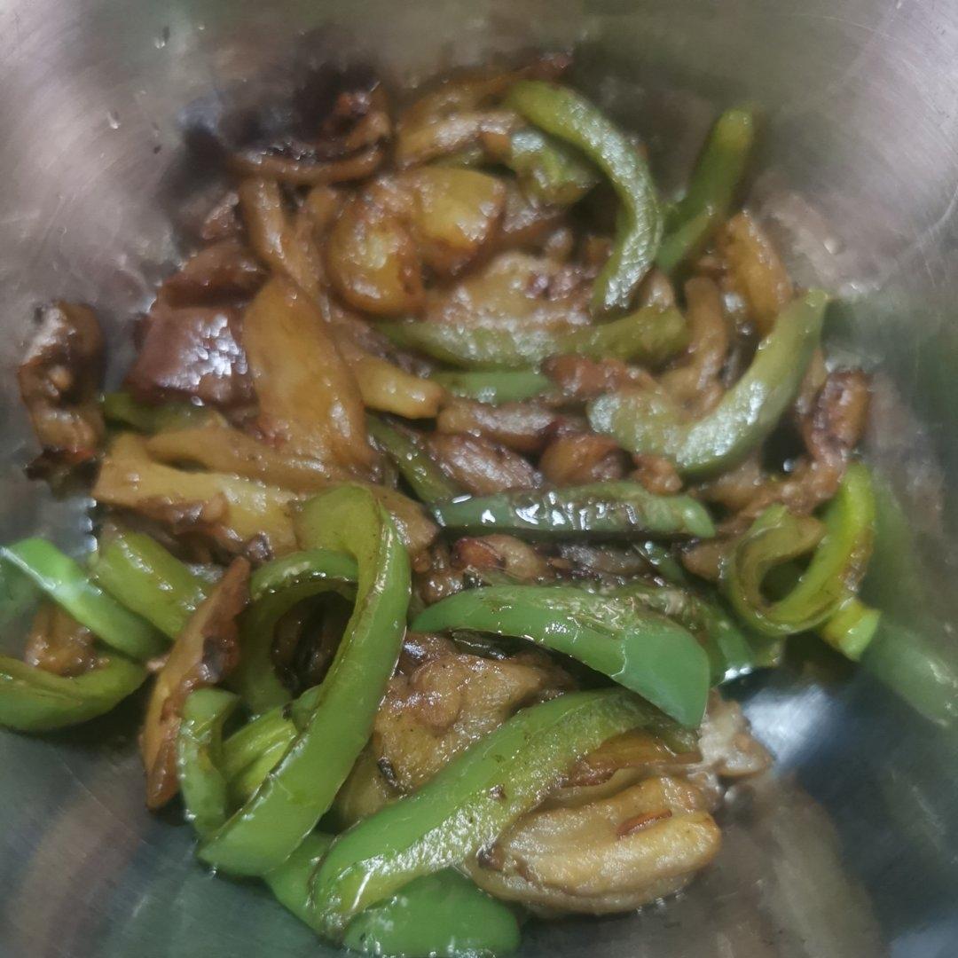 柿子椒炒茄子