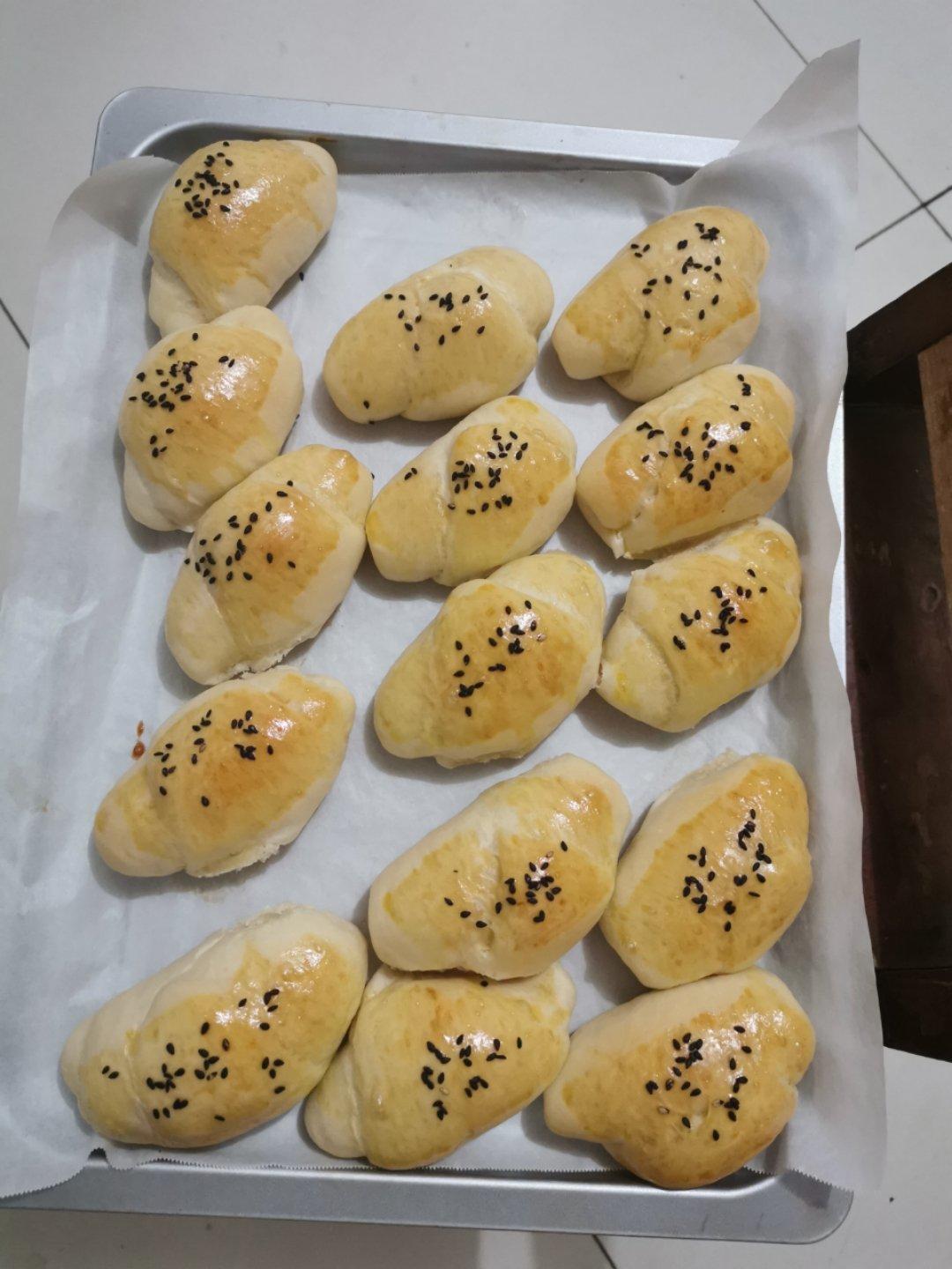 手揉小小牛角包🥐（牛奶面包配方）