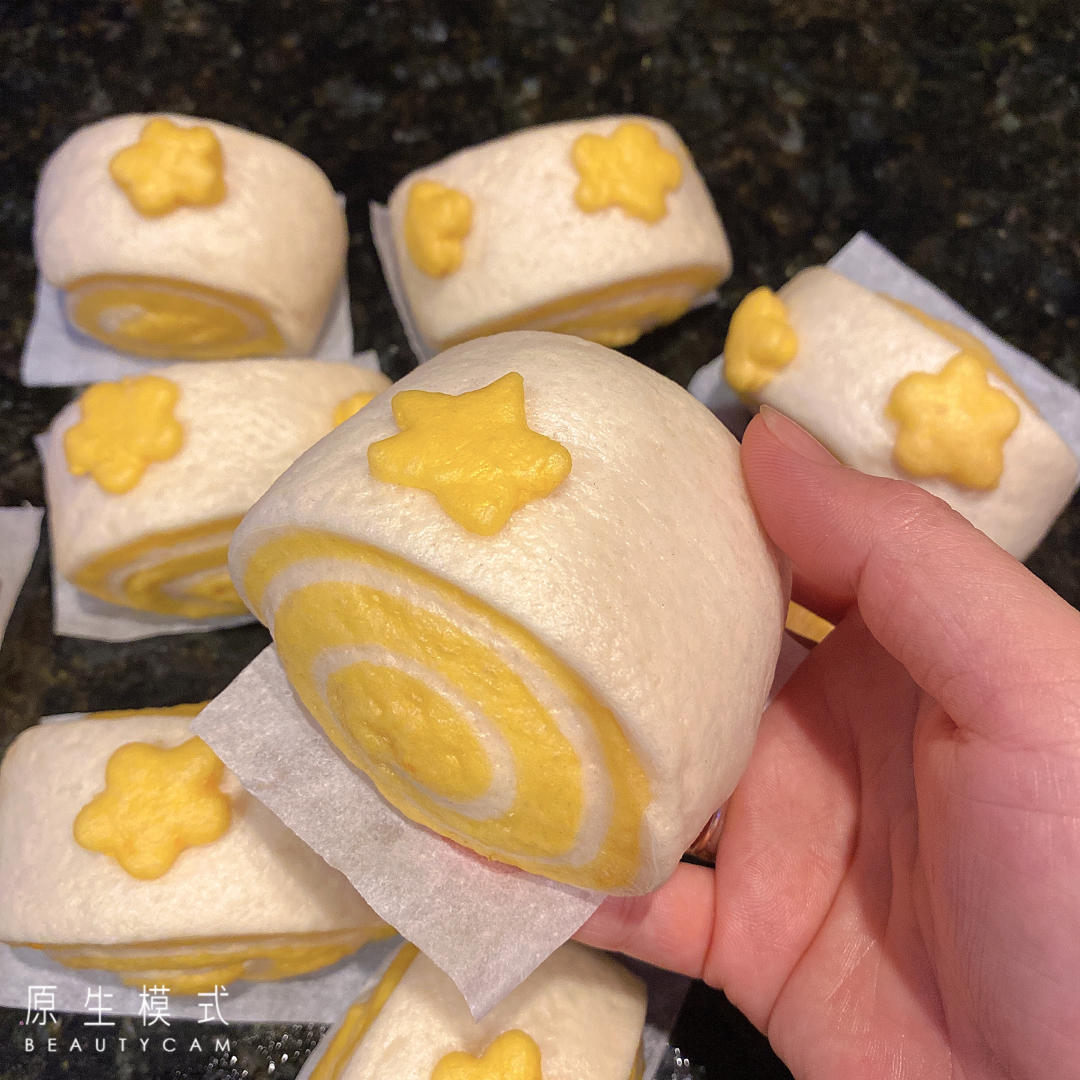一发奶香小馒头，口感特别好！