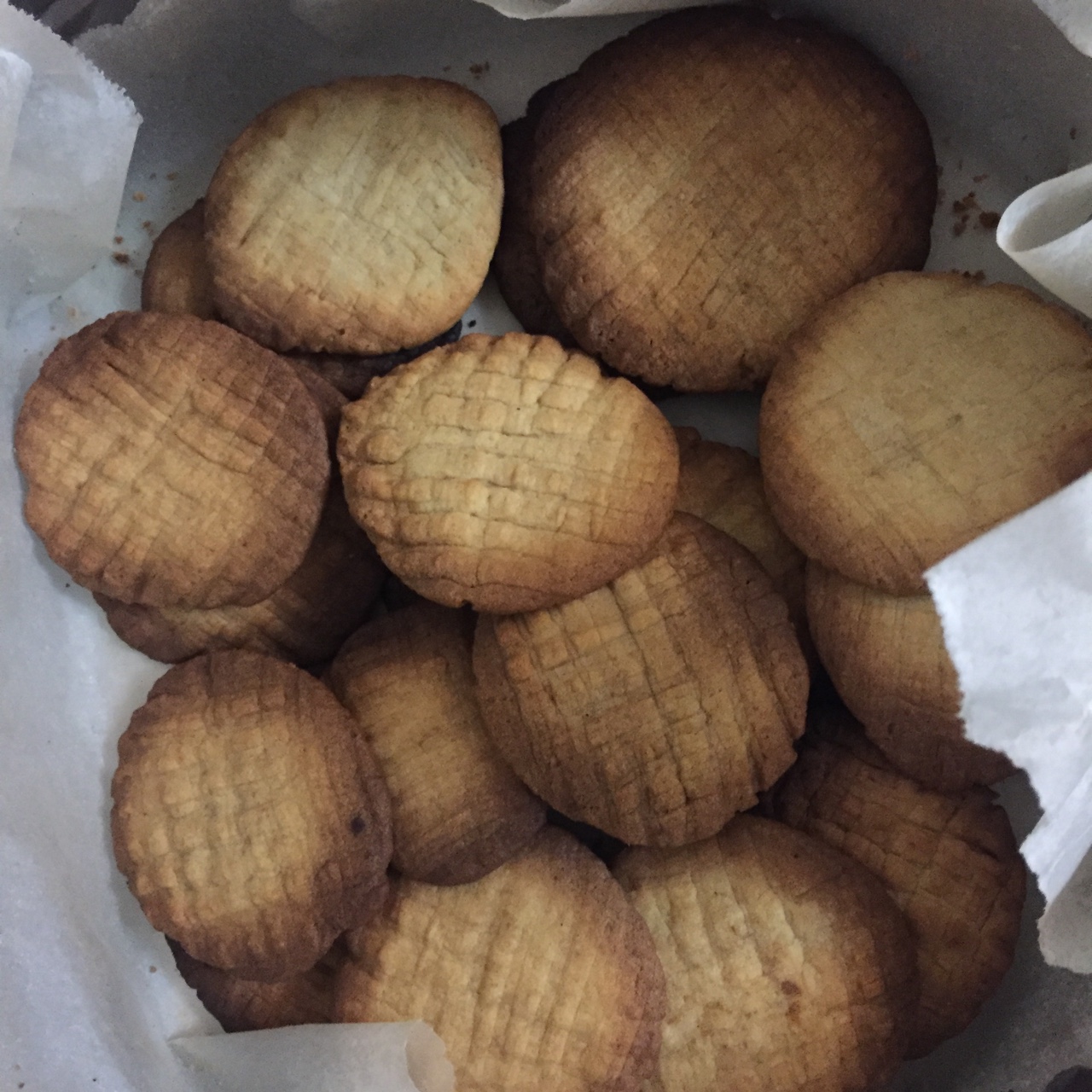 牛奶饼干