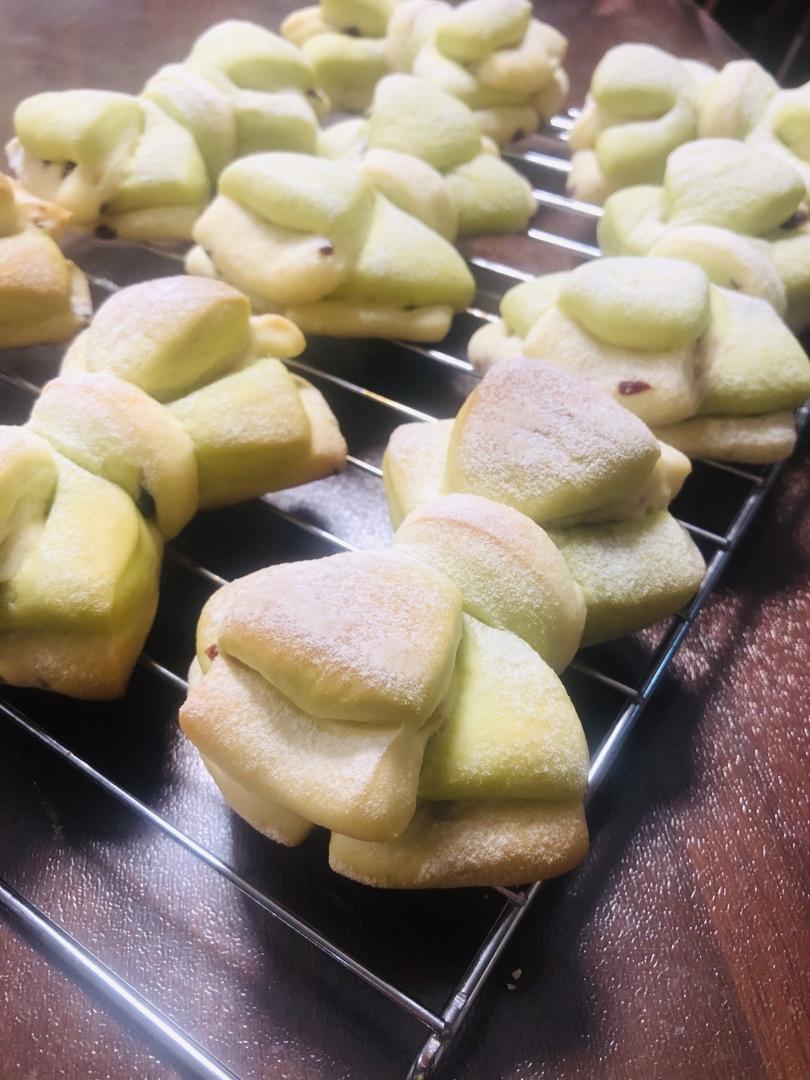 甜蜜少女心-蝴蝶结面包