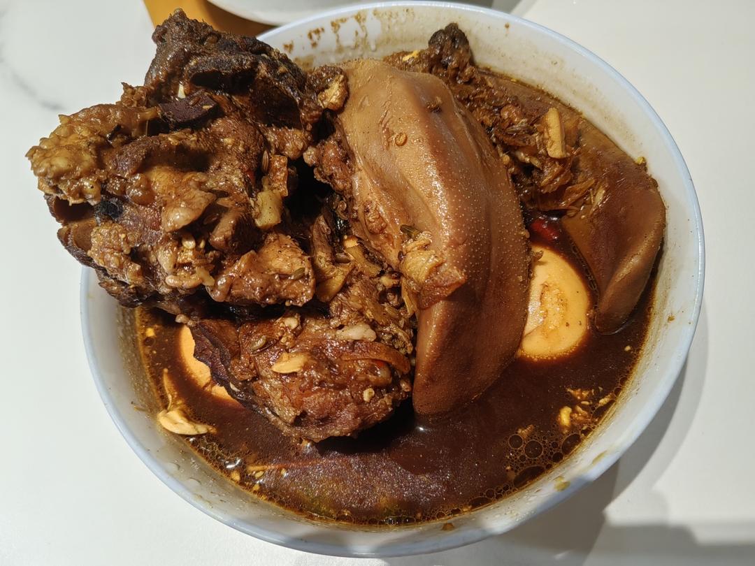 卤猪舌