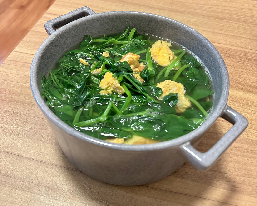 豌豆尖鸡蛋汤