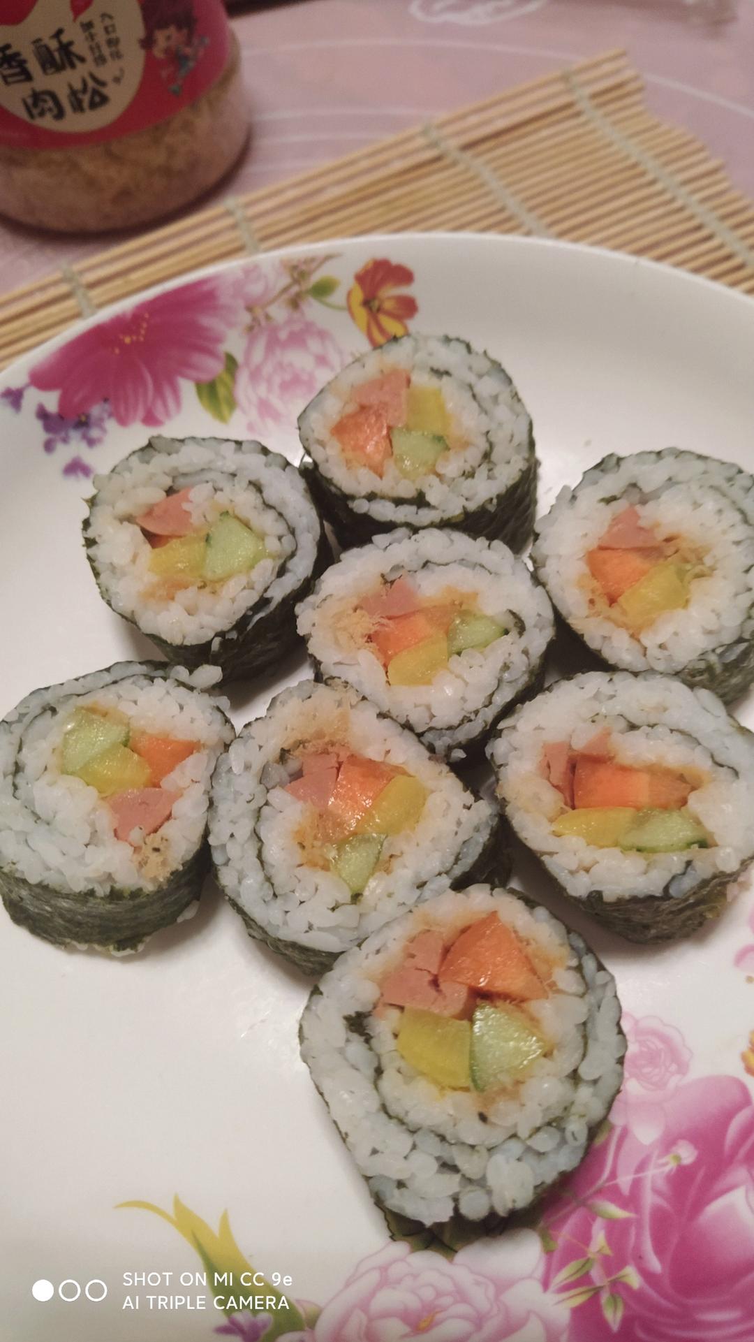 紫菜包饭（蛋黄肉松寿司卷）孩子们非常喜欢的一种食物🥰孩子喜欢的😋当妈的都会🤦‍♀️