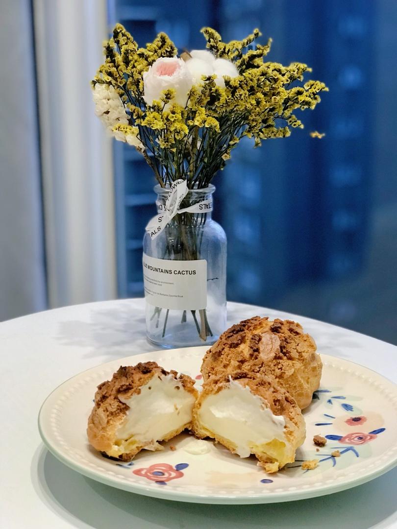 一口就爆浆的卡士达酥皮泡芙