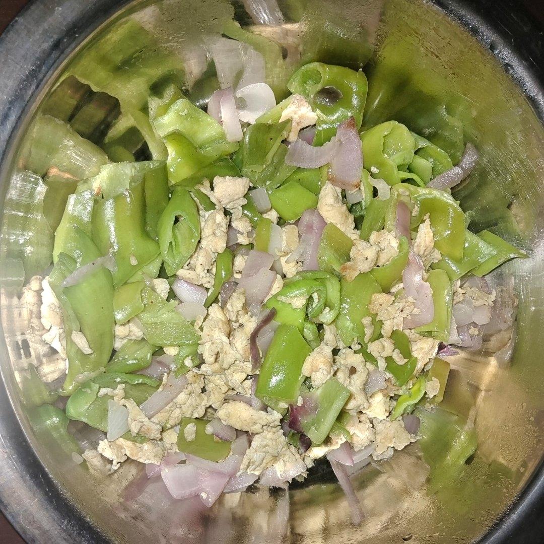 辣椒炒蛋❗简简单单家常菜❗下饭一流～|||真的好好好适合拌饭啊！一日三餐，简简单单，没有胃口的时候，一定要试试这道辣椒炒蛋，有手就能做！巨下饭！！