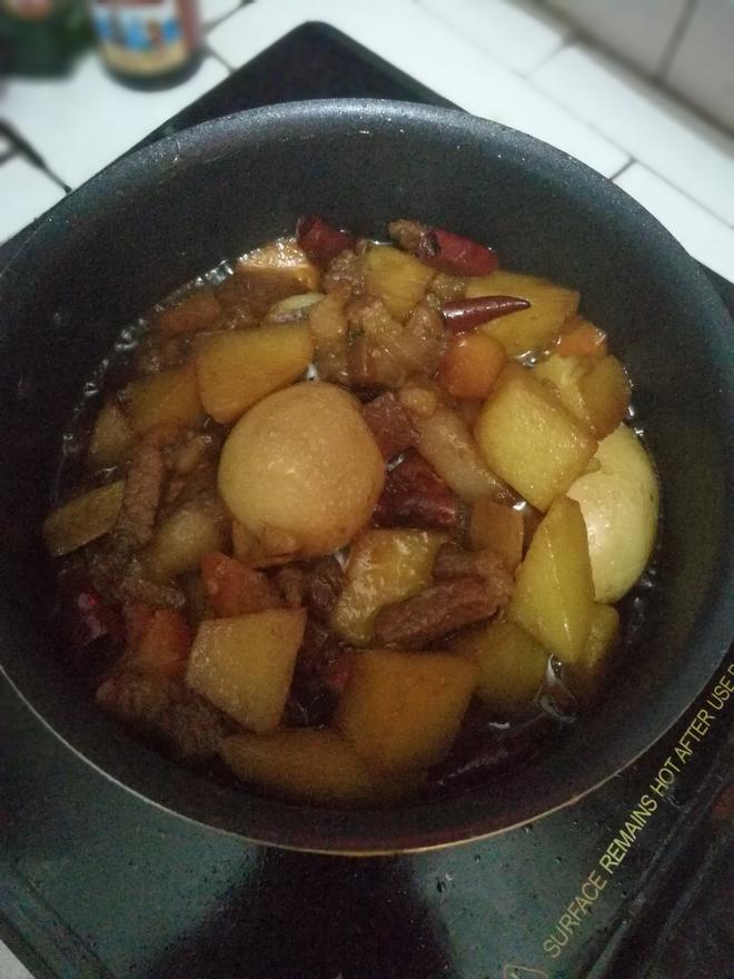 红烧肉炖胡萝卜土豆的做法