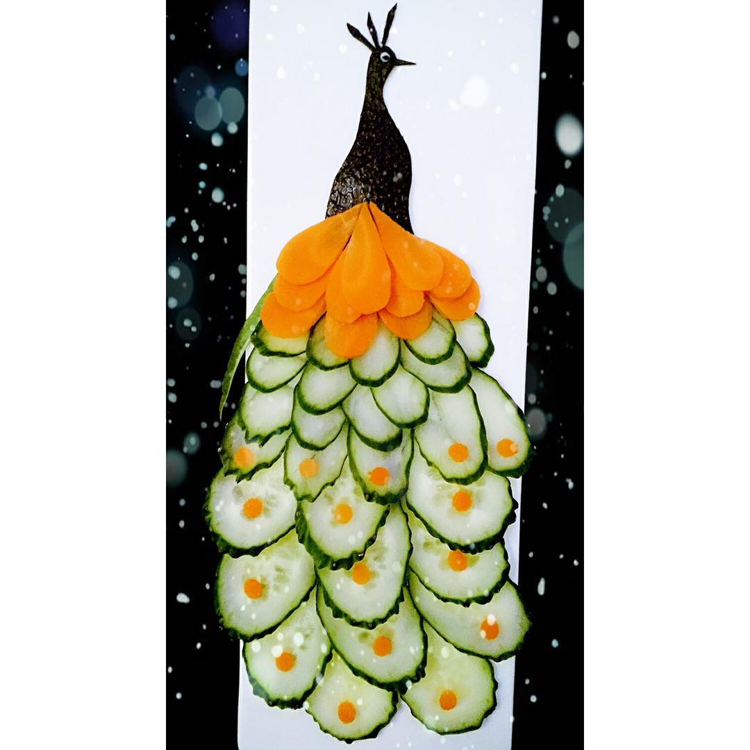 洳家花仙子做的蔬菜拼盘盘饰摆盘孔雀