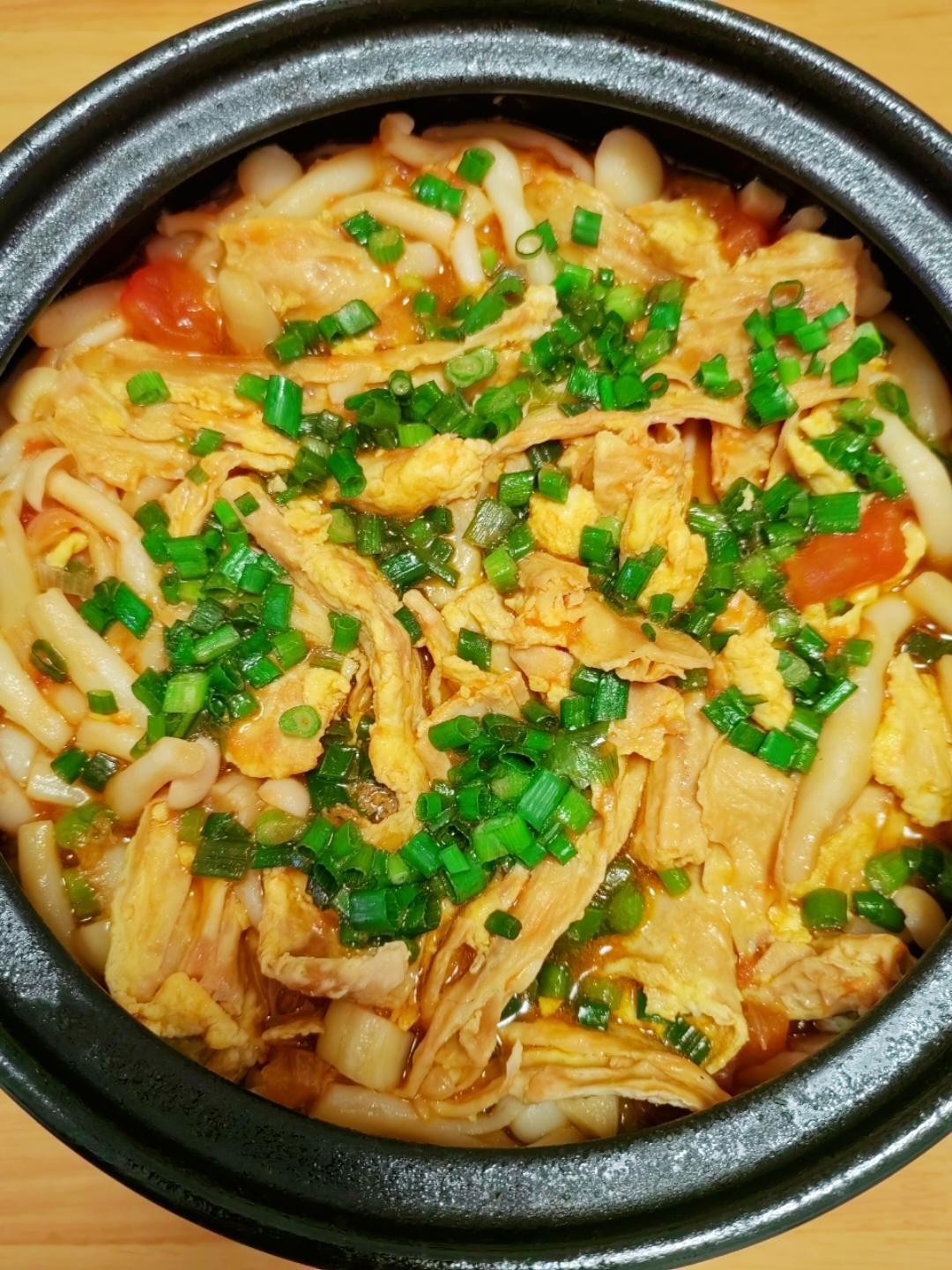 汤鲜味美的番茄腐竹煲