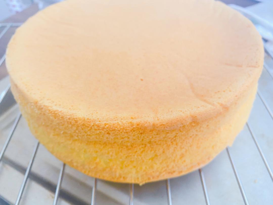 不塌陷不回缩的戚风蛋糕