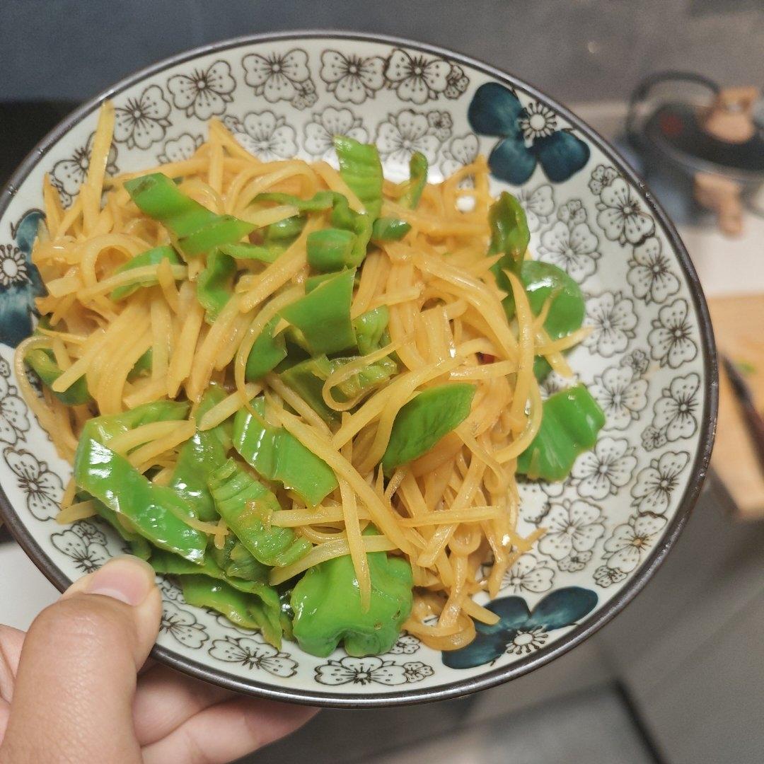 酸辣土豆丝的家常做法 超级下饭