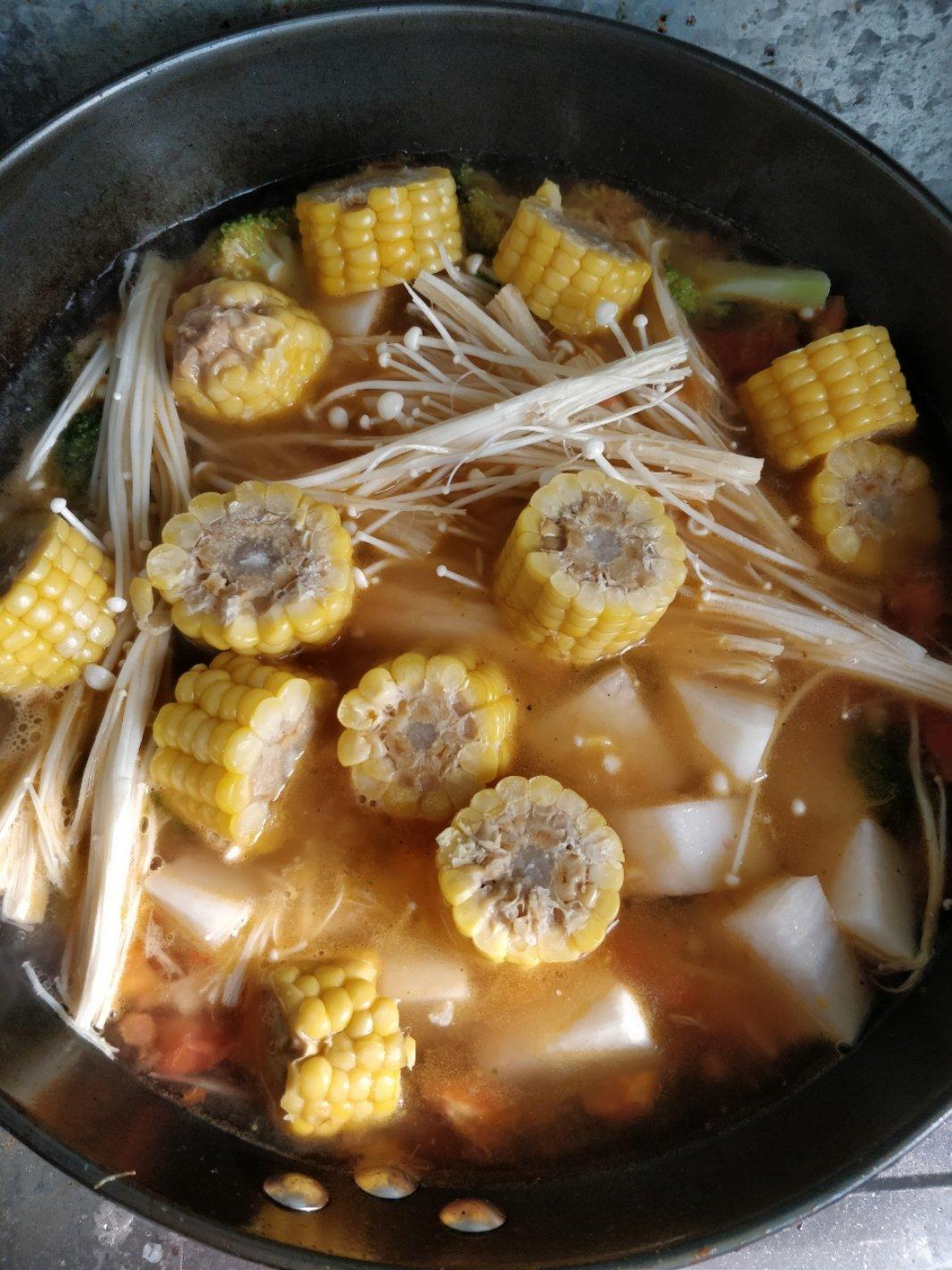 番茄平菇玉米汤