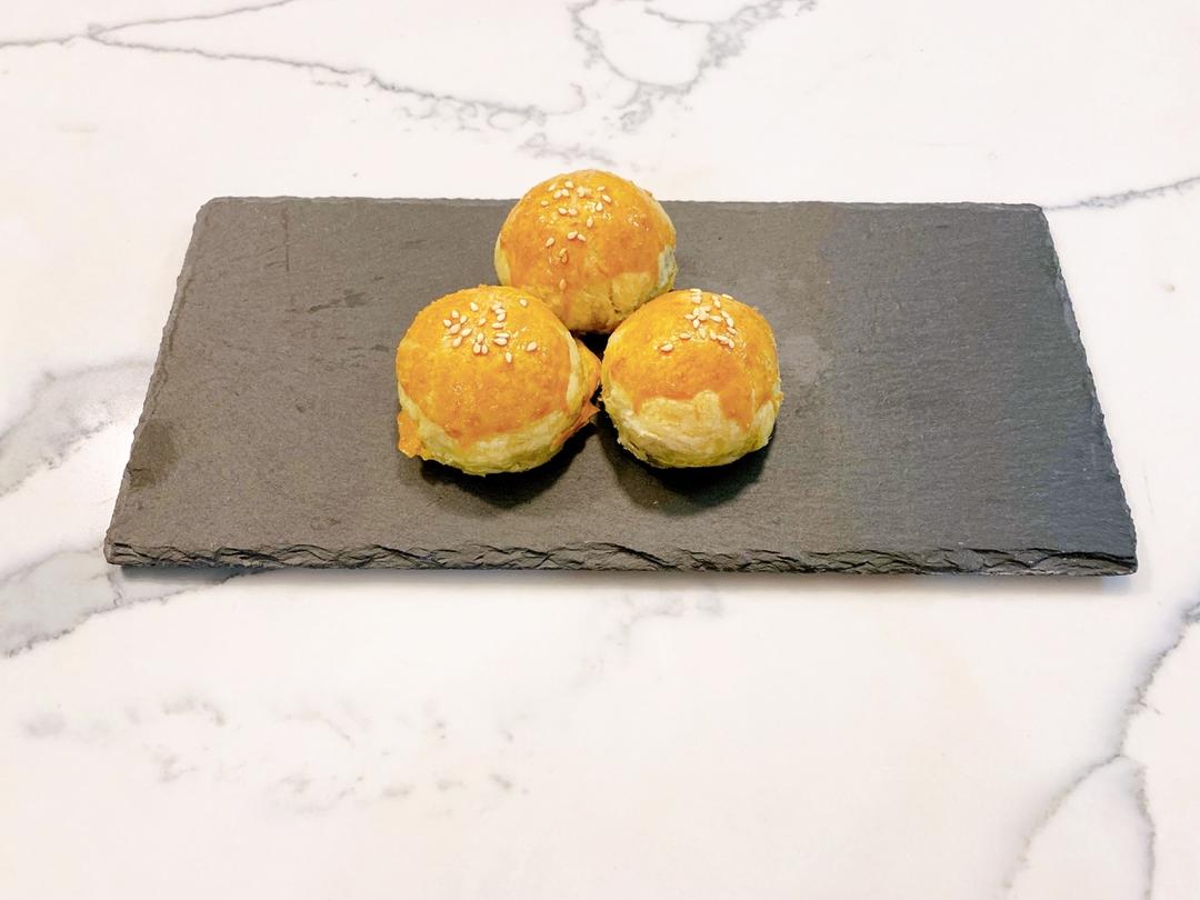 puff pastry（冷冻酥皮）版蛋黄酥（可类推至其他酥皮点心）
