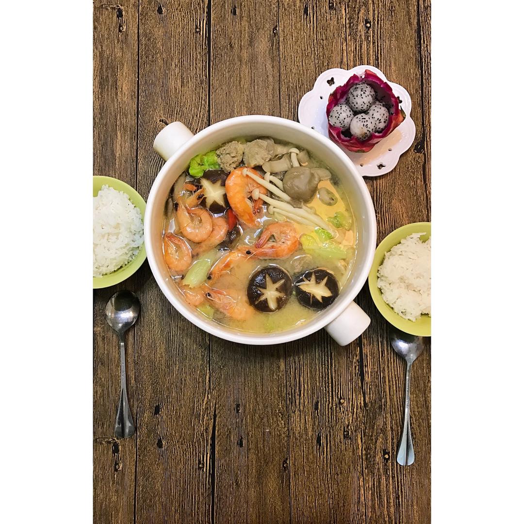 豆腐裙带菜味噌汤