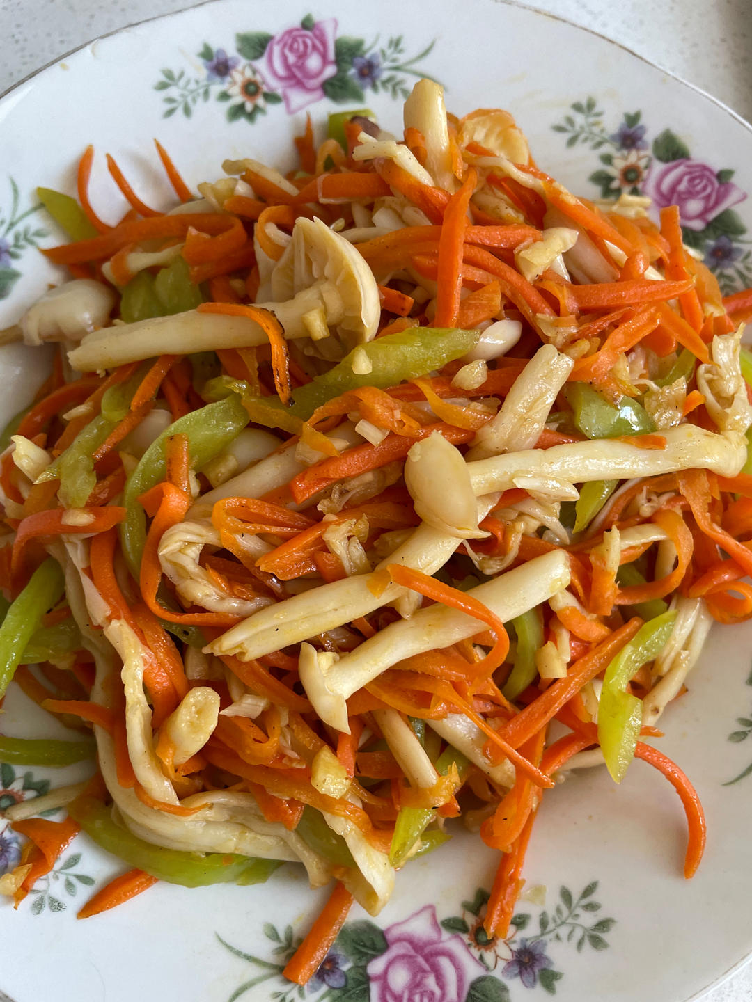 光盘神器海鲜菇炒青椒