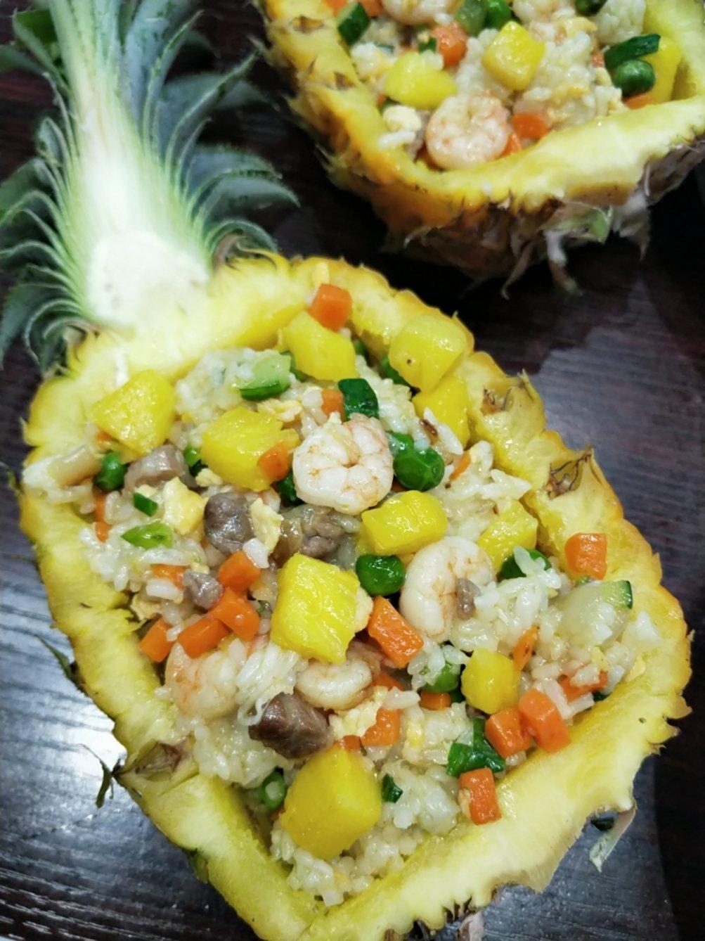 虾仁菠萝炒饭