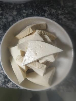 蒜苗家常豆腐的做法 步骤2