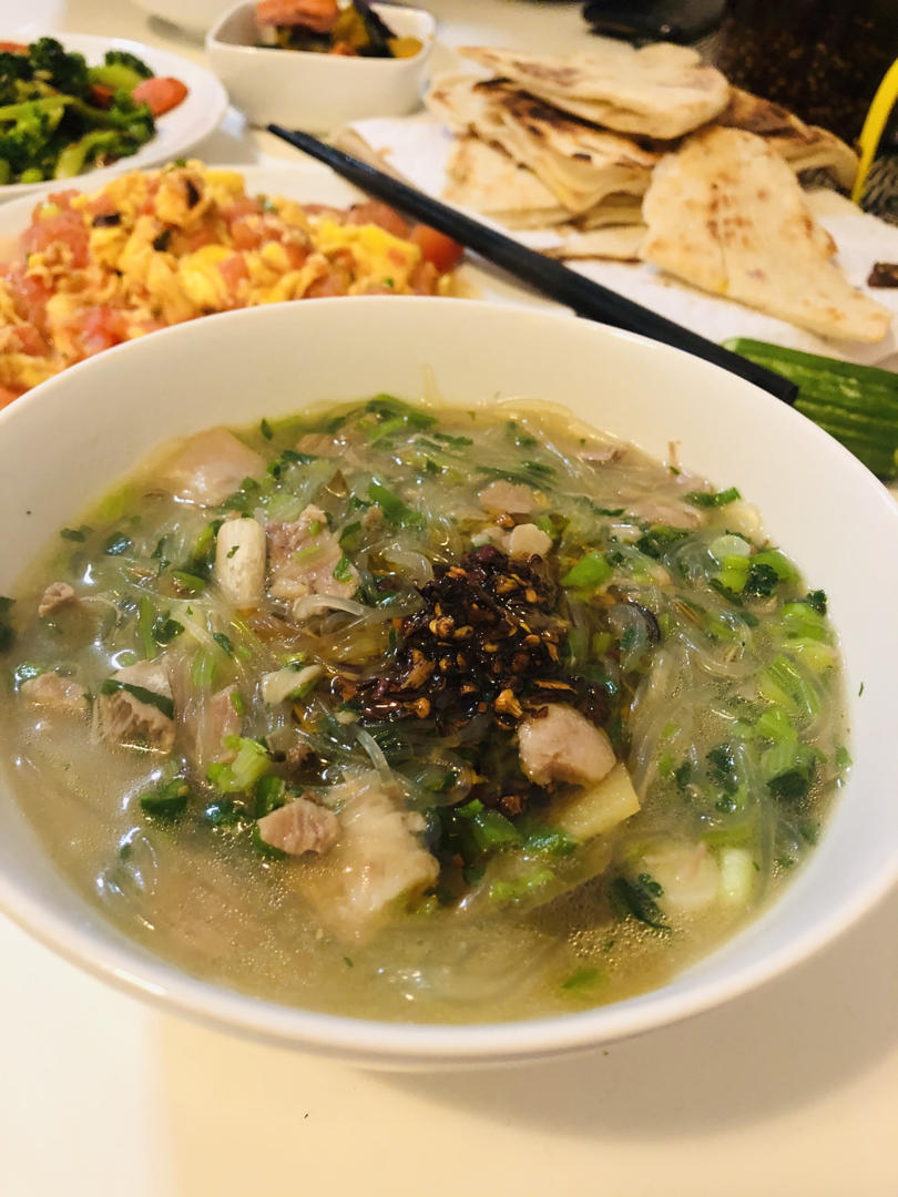 【家庭版水盆羊肉视频】大口吃肉，大口喝汤