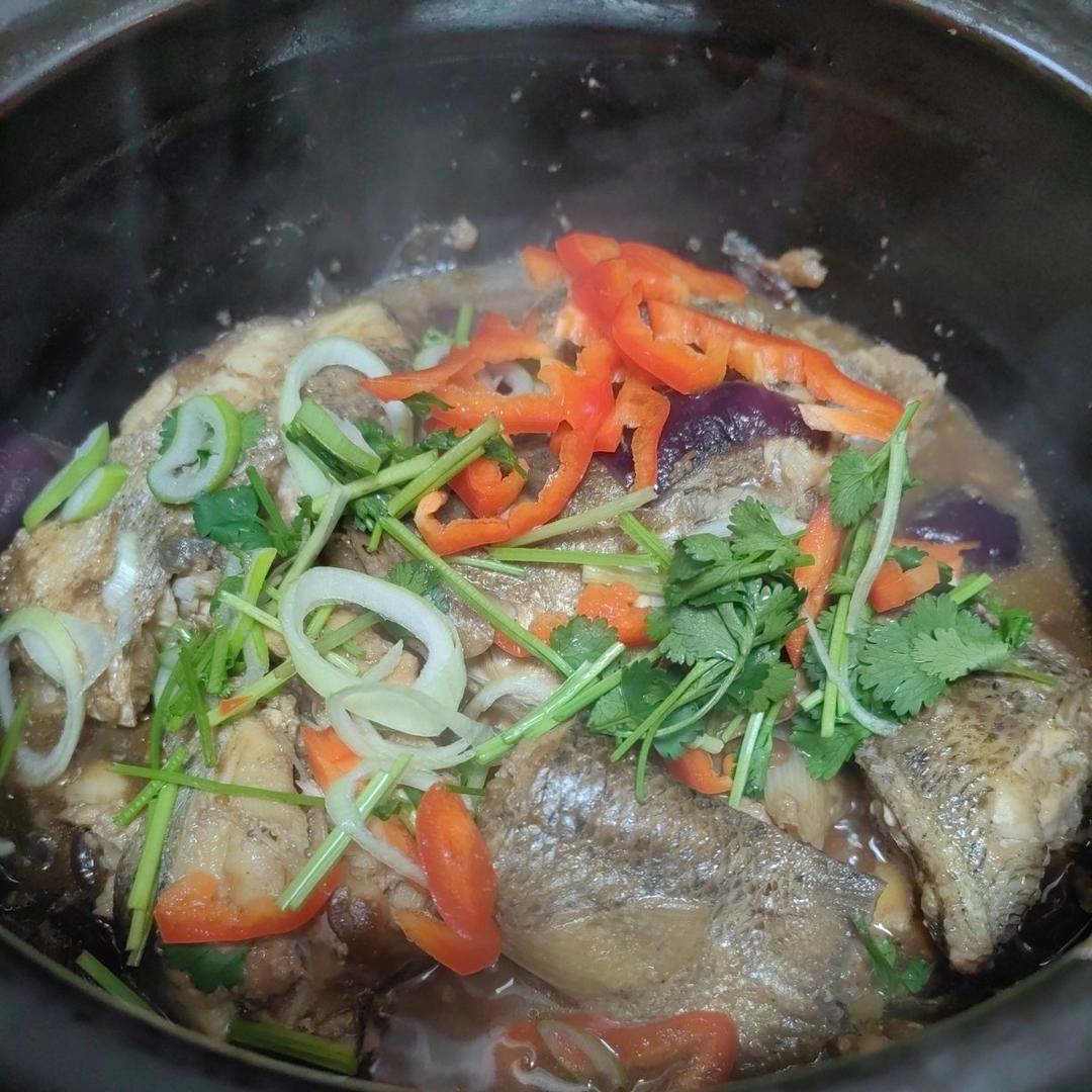 鲈鱼煲