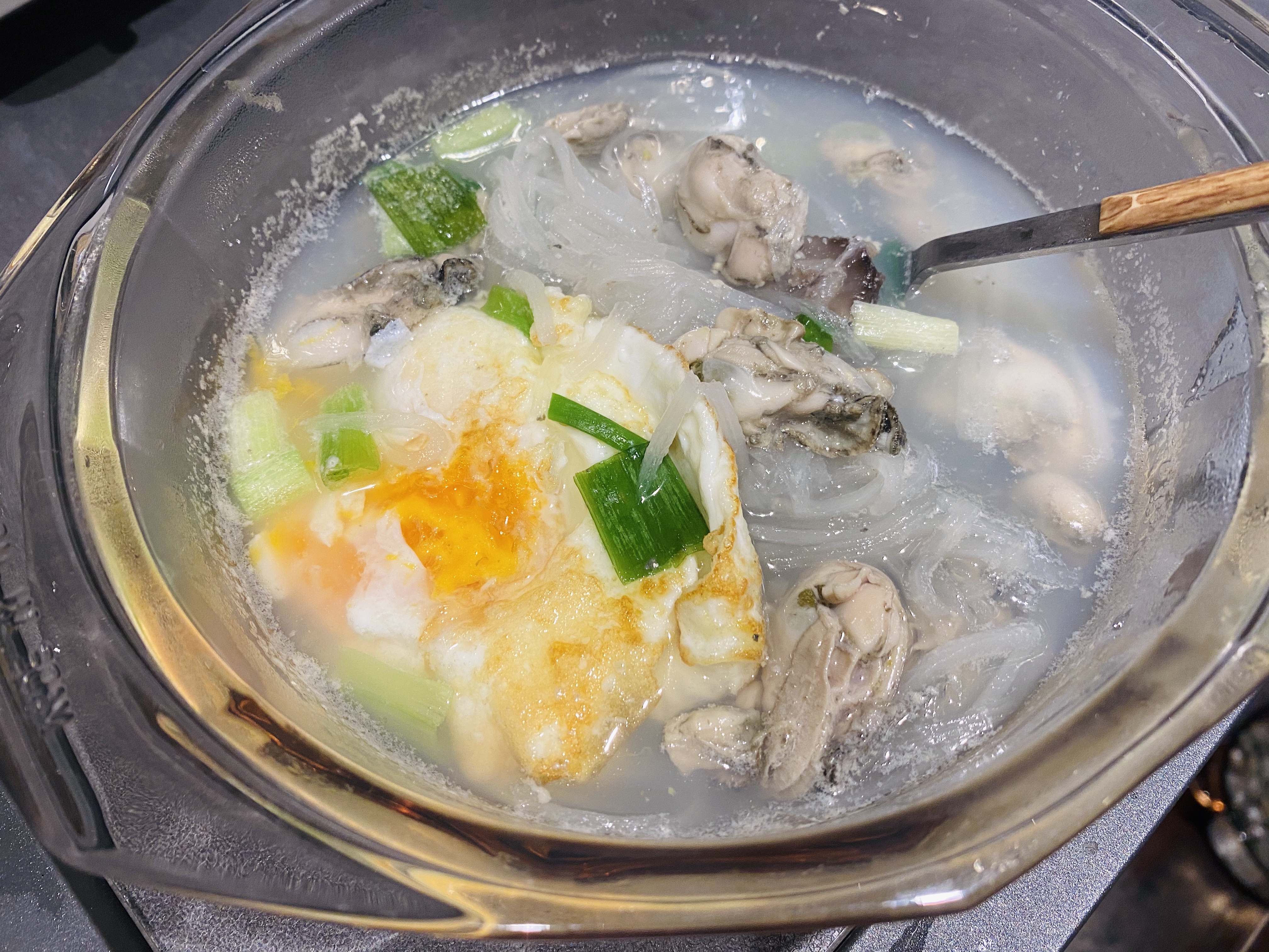 无敌好吃又减脂的鲜甜白萝卜海蛎子煎蛋汤的做法