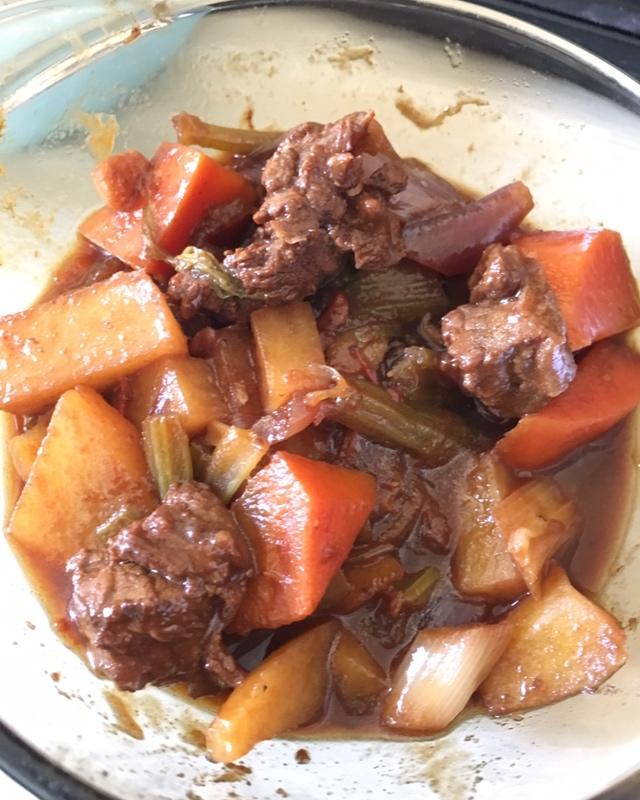 红烧牛肉土豆 （独家秘制）