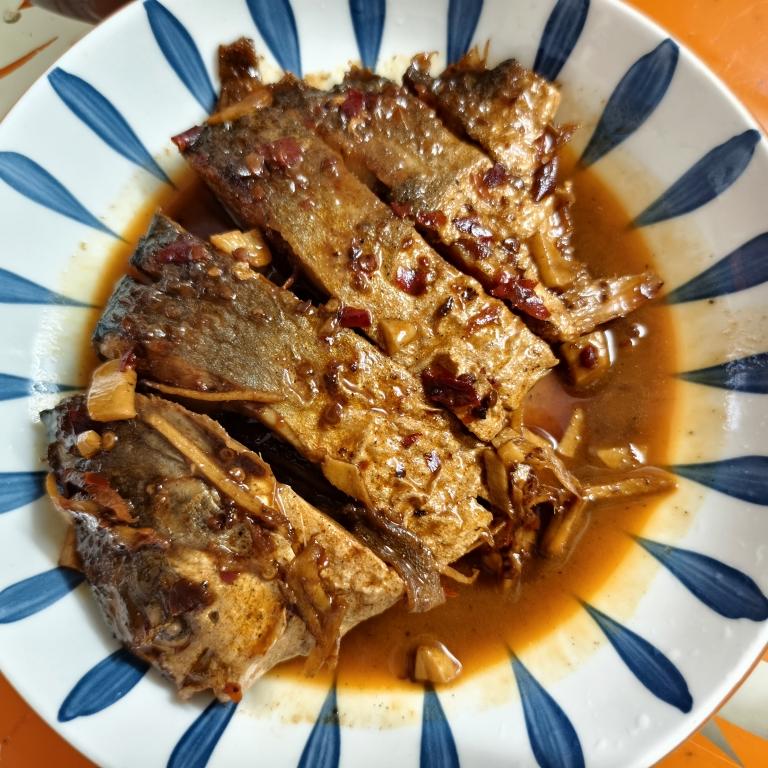红烧金昌鱼（包含去腥、煎鱼不破皮的秘诀）