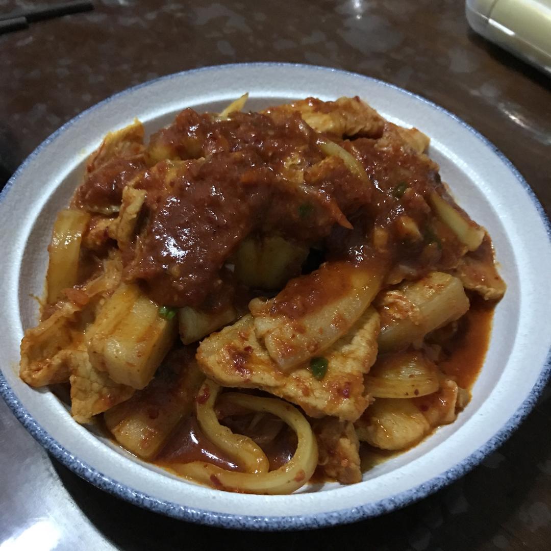 辣白菜炒五花肉