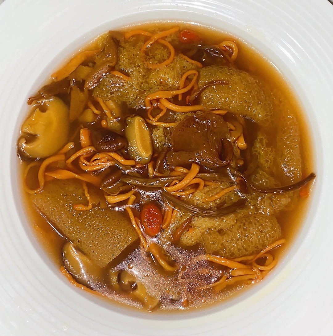 鲜到起飞的菌菇汤！不好喝不要钱！