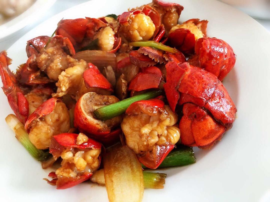 猪力在养胃做的葱爆龙虾