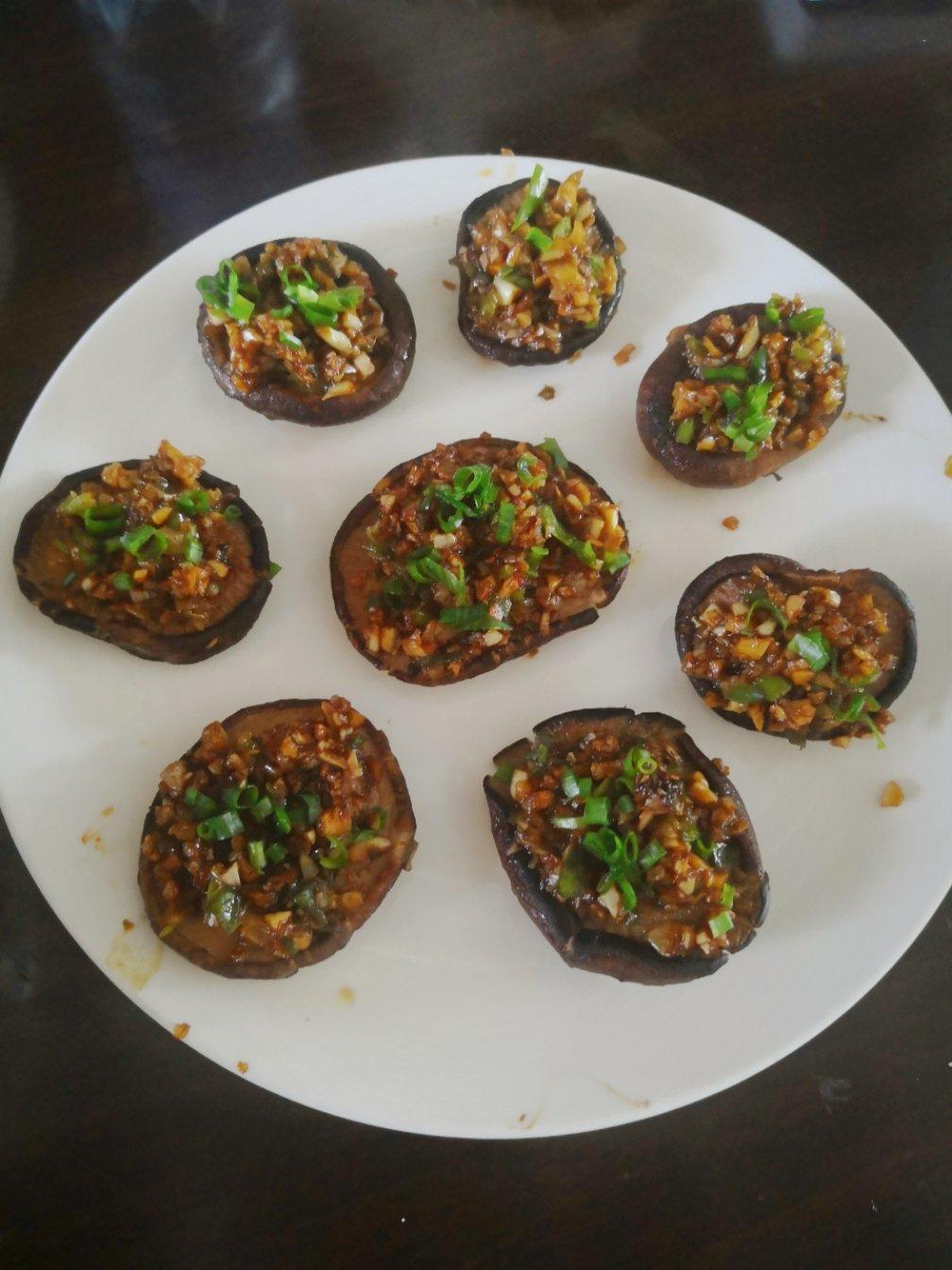 比肉好吃的蒜泥香菇