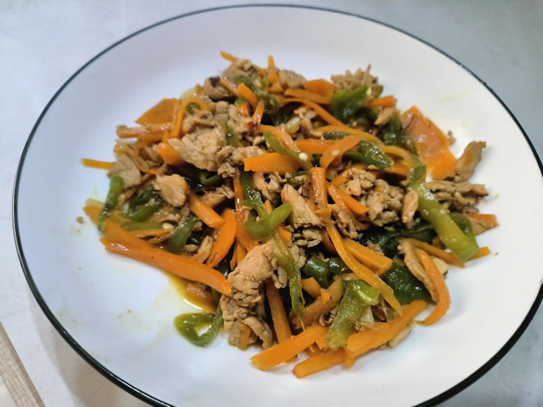超级下饭胡萝卜丝炒肉