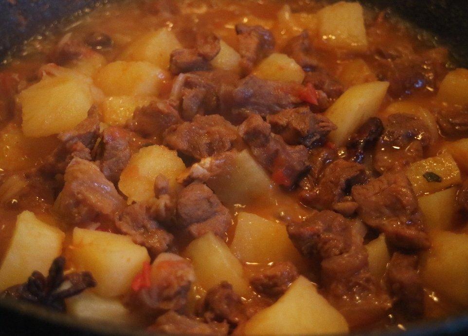 红烧牛肉土豆 （独家秘制）