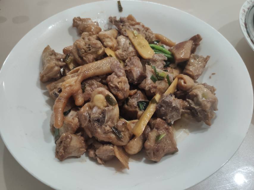 好吃到舔盘的葱油焖鸡