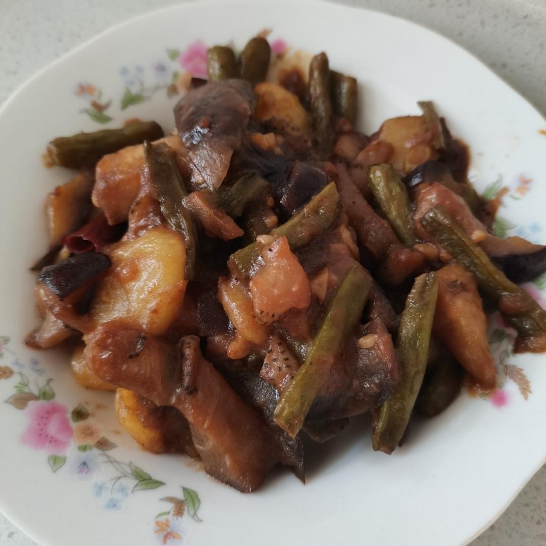 土豆茄子炖豆角