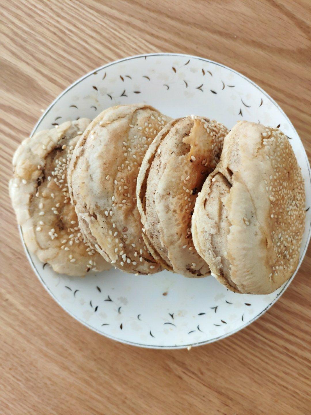香酥美味的椒盐芝麻烧饼
