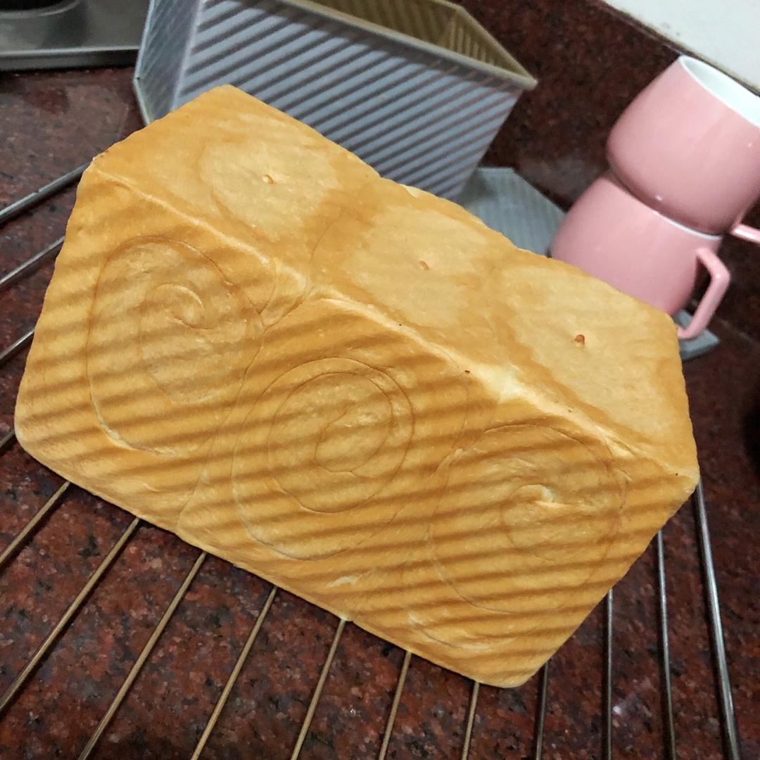 吐司，奶香手撕面包，超级香浓