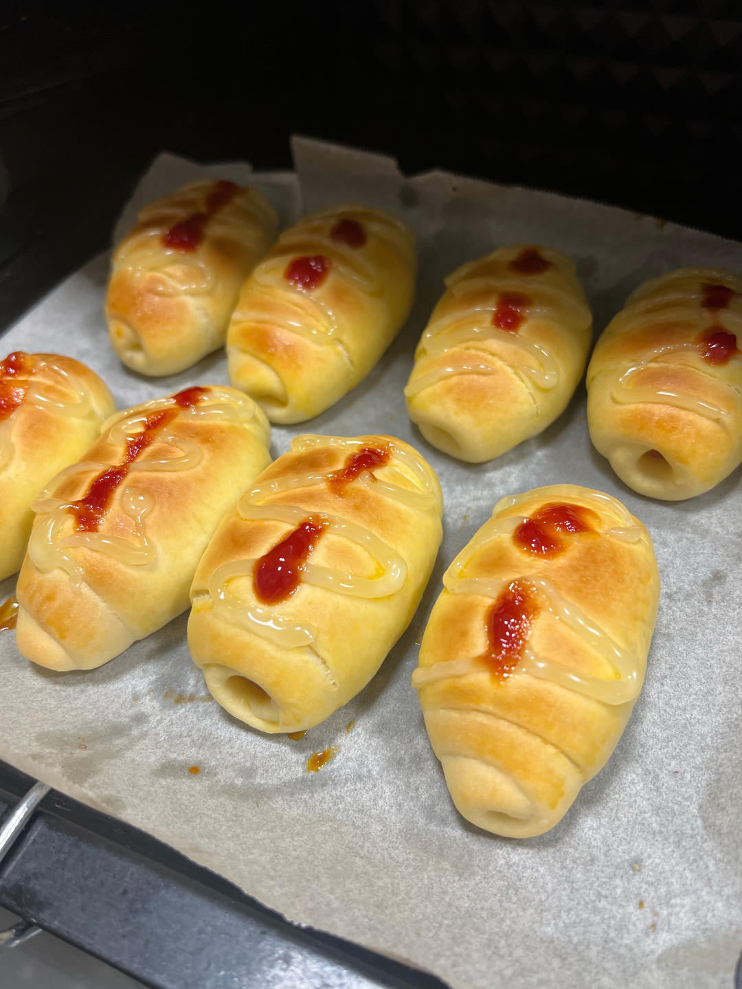 这热狗面包只需1次发酵，成品巨软