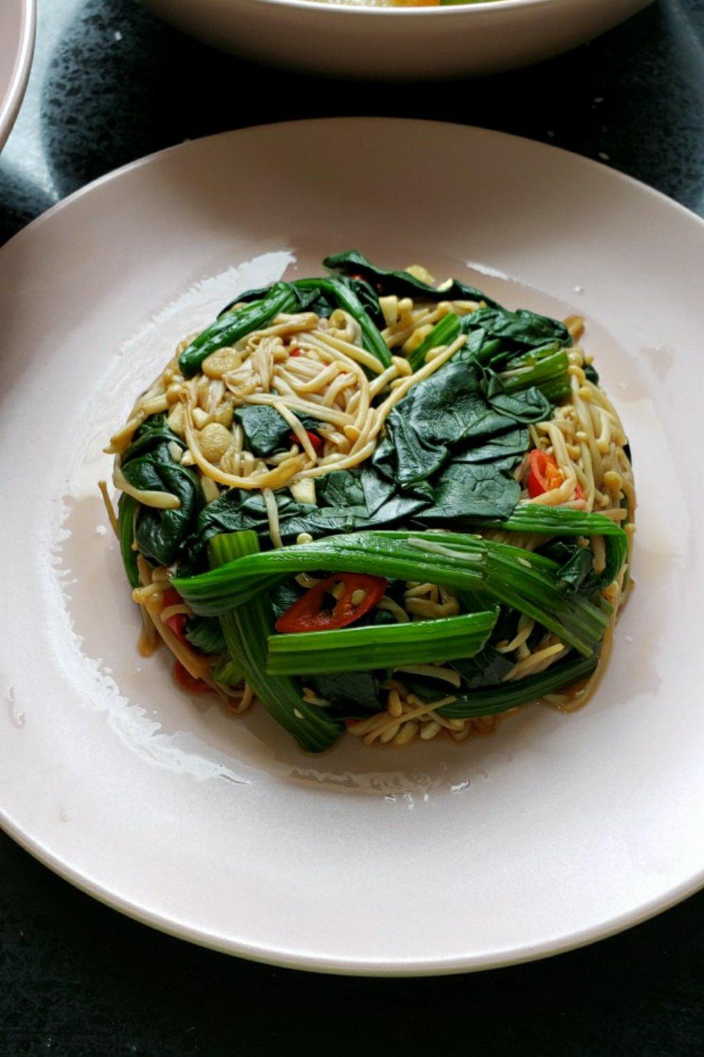 凉拌菠菜金针菇