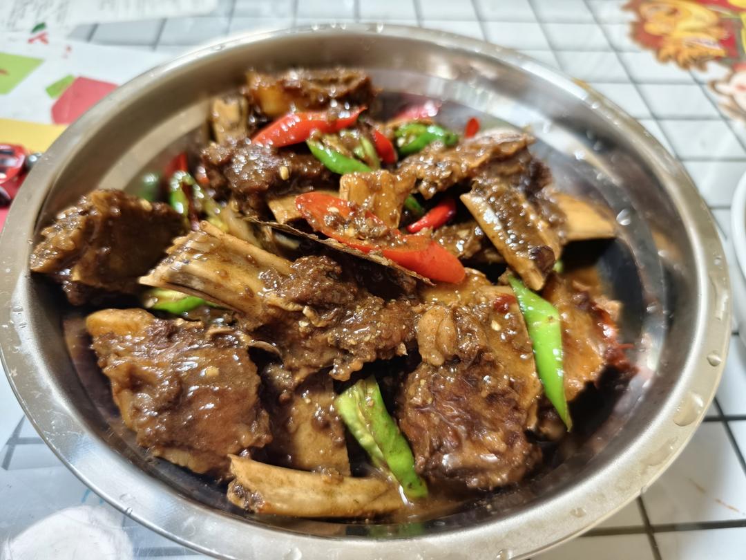 家常版《红焖牛排骨》