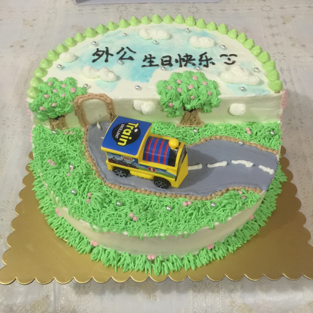 小汽车场景生日蛋糕