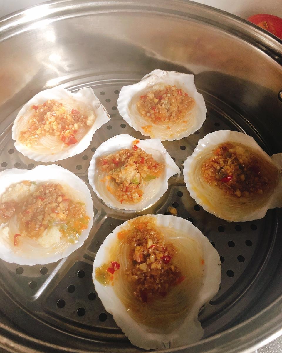 蒜蓉粉丝蒸扇贝（清晰图片步骤讲解）
